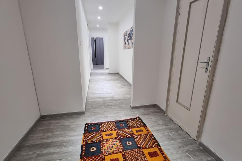 Apartment Intero Ampi Spazi Comodo Wtc Scassi Fiumara